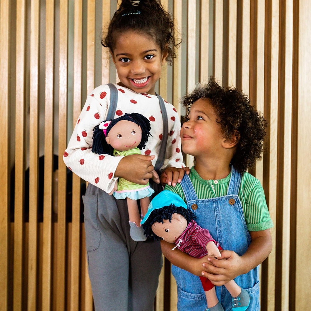 HABA 304576 - Puppe Cari, 30 cm, Weich- und Stoffpuppe für Kinder ab 18 Monaten, mit ausziehbarer Kleidung und Langen Haaren