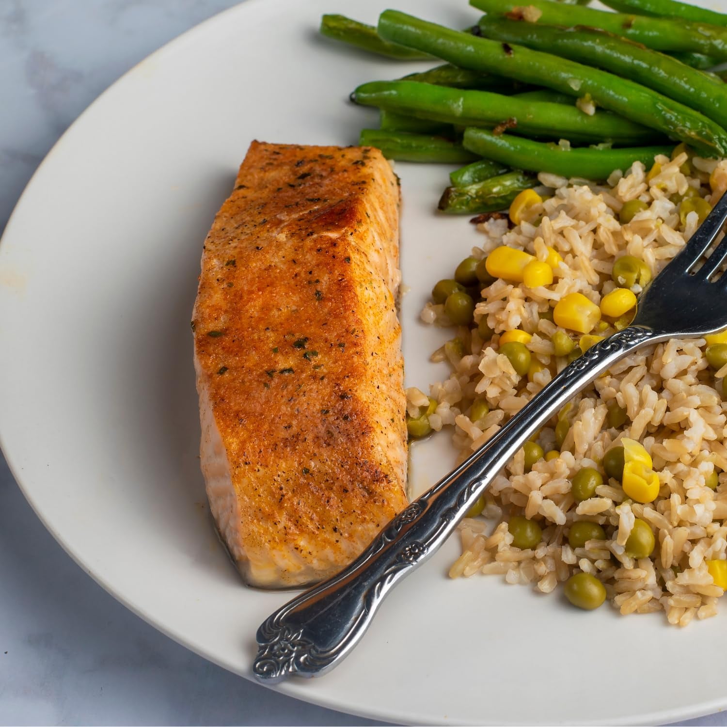 Ugotowany ryż CJ 5349 na tacy do kuchenki mikrofalowej, 210 g