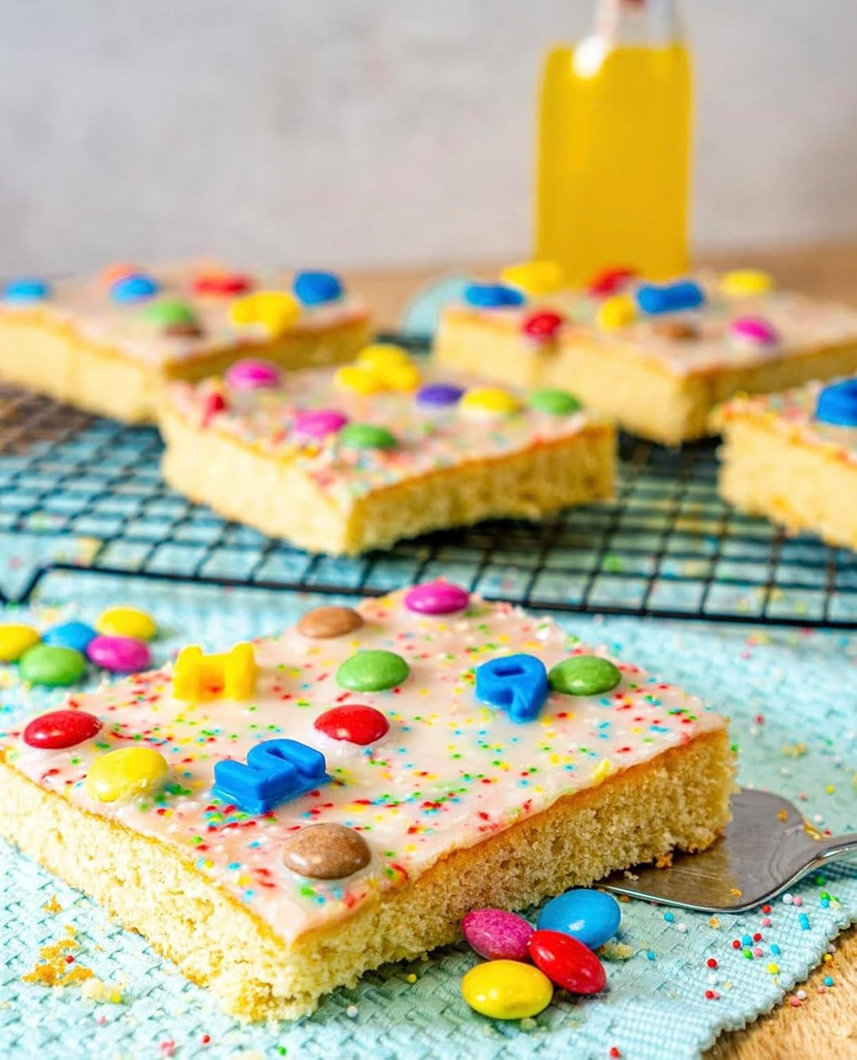 RUF Love Chocolate Chocolate Soczewica Dekoracje z delikatnej mlecznej czekolady z chrupiącą i kolorową polewą cukrową, opakowanie 75g