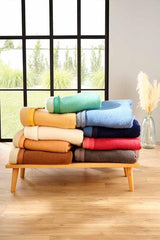 Poyet Motte AUBISQUE Kocyk Wełniany Ale/Szampan, Wełna, Groszek/Szampan, 240X180 cm Kołdry i kołdry Naty Shop 240X180 cm