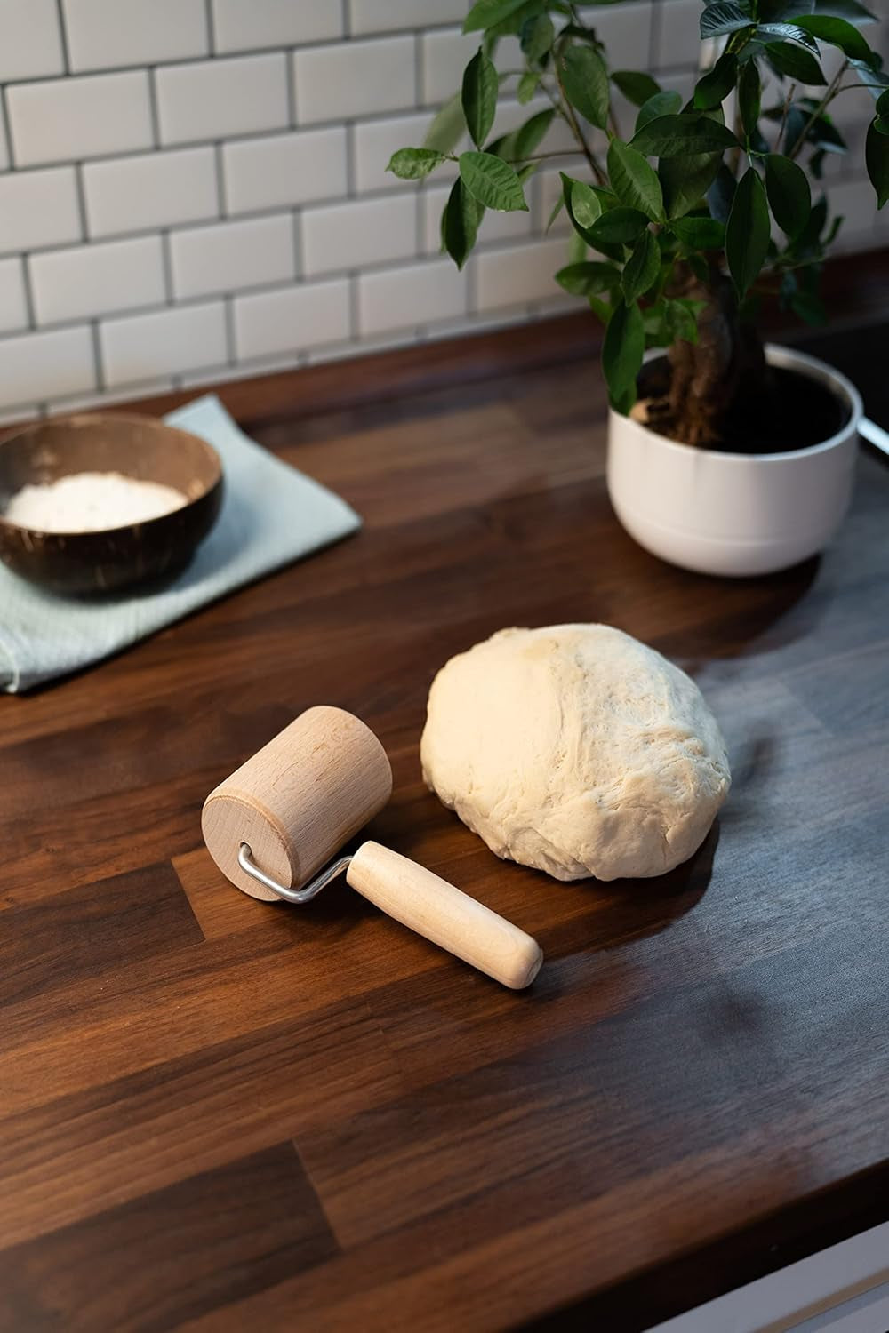 Chinchilla® Backblechroller/Teigroller zylindrisch aus Buchenholz | Der stabilny Pomocnik dla die Küche | Wyprodukowano w Niemczech | Nachhaltige Qualität aus Deutschland | 18x5cm