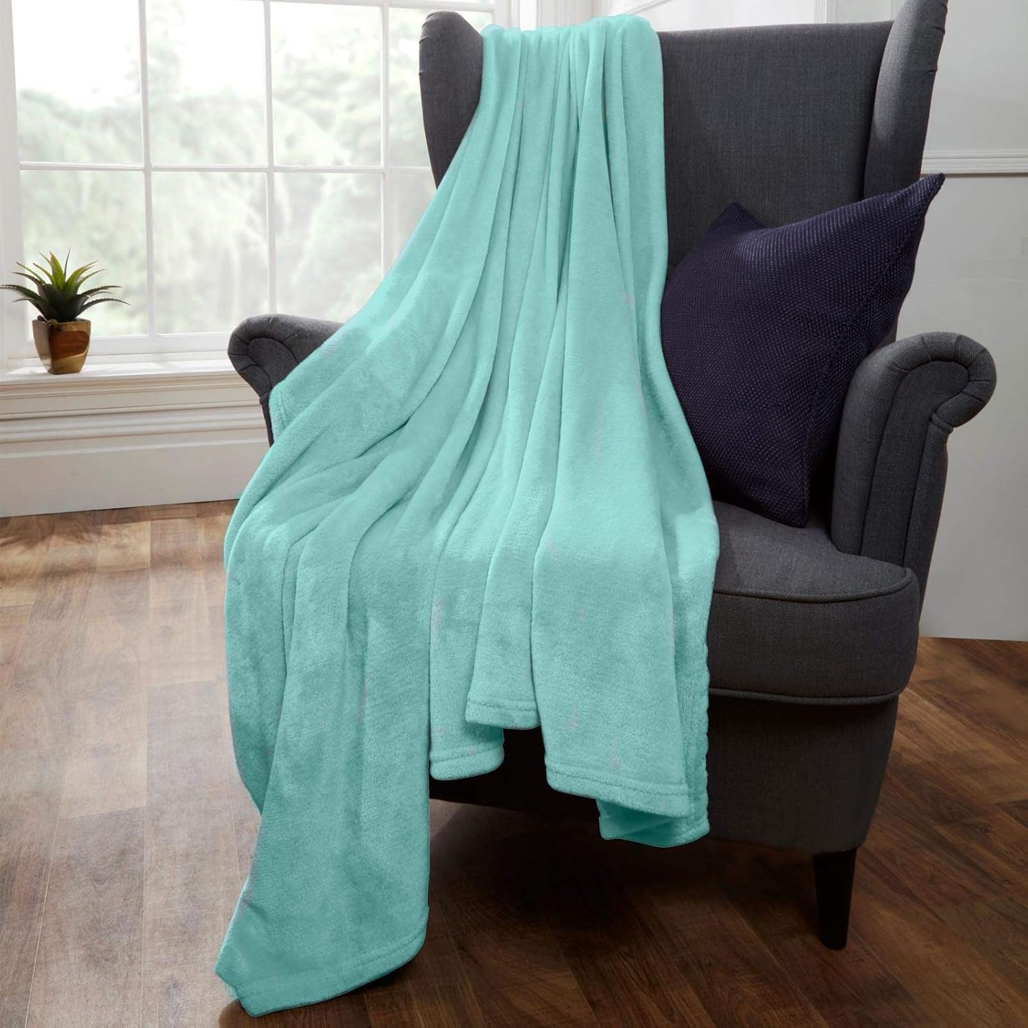 Cuvertură de pat Brentford's Ultra Soft Fleece, Silver Grey, Large Double - 150 X 200Cm Paturi si Cuverturi Besuche den Brentfords-Store Ou de rață 200 X 200 Cm