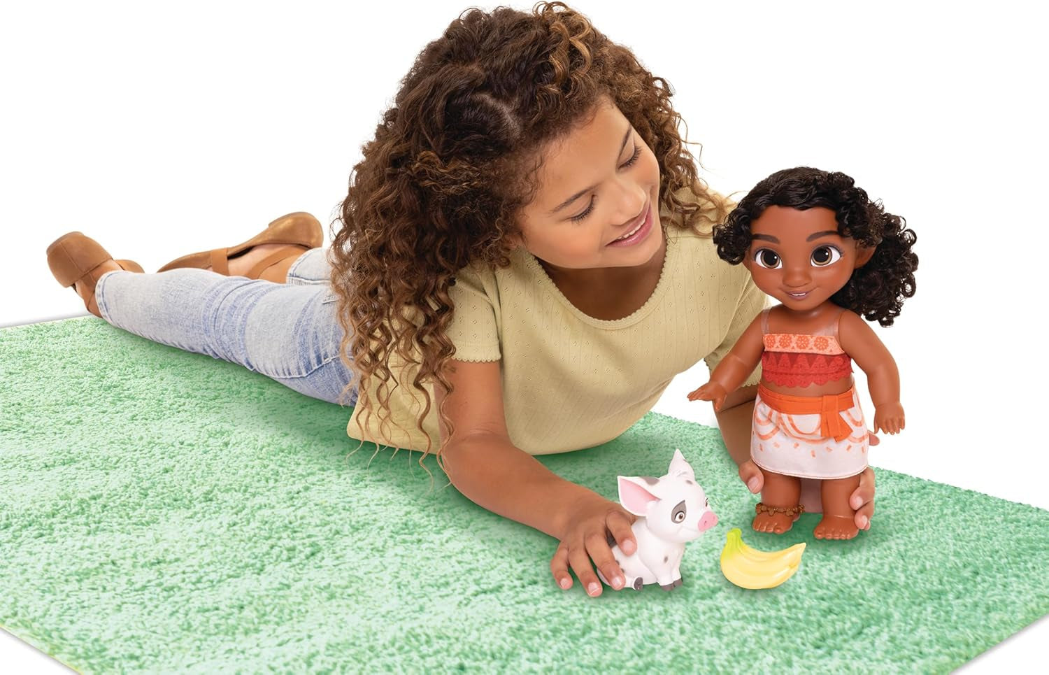 Set de joacă cu păpușă Vaiana 2, sora mai mică a Disney, Simea, și figurină Pua de la Jakks Pacific, 27 cm înălțime, include 1 costum de păpușă, 1 Pua, 1 mănunchi de banane din plastic, recomandat copiilor cu vârsta de 3 ani și peste