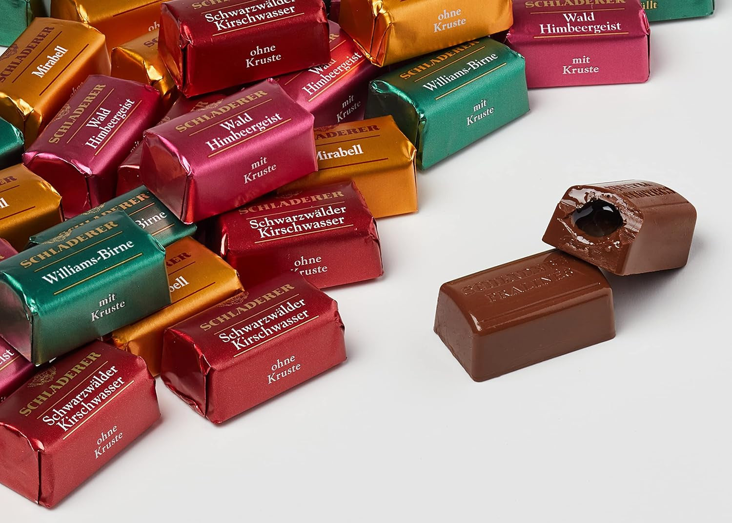 Praliny RCP Schladerer, delikatny asortyment, czekolada mleczna i gorzka, z cukrową skórką i bez, z płynnym nadzieniem, zawiera alkohol, świetny prezent, 255g