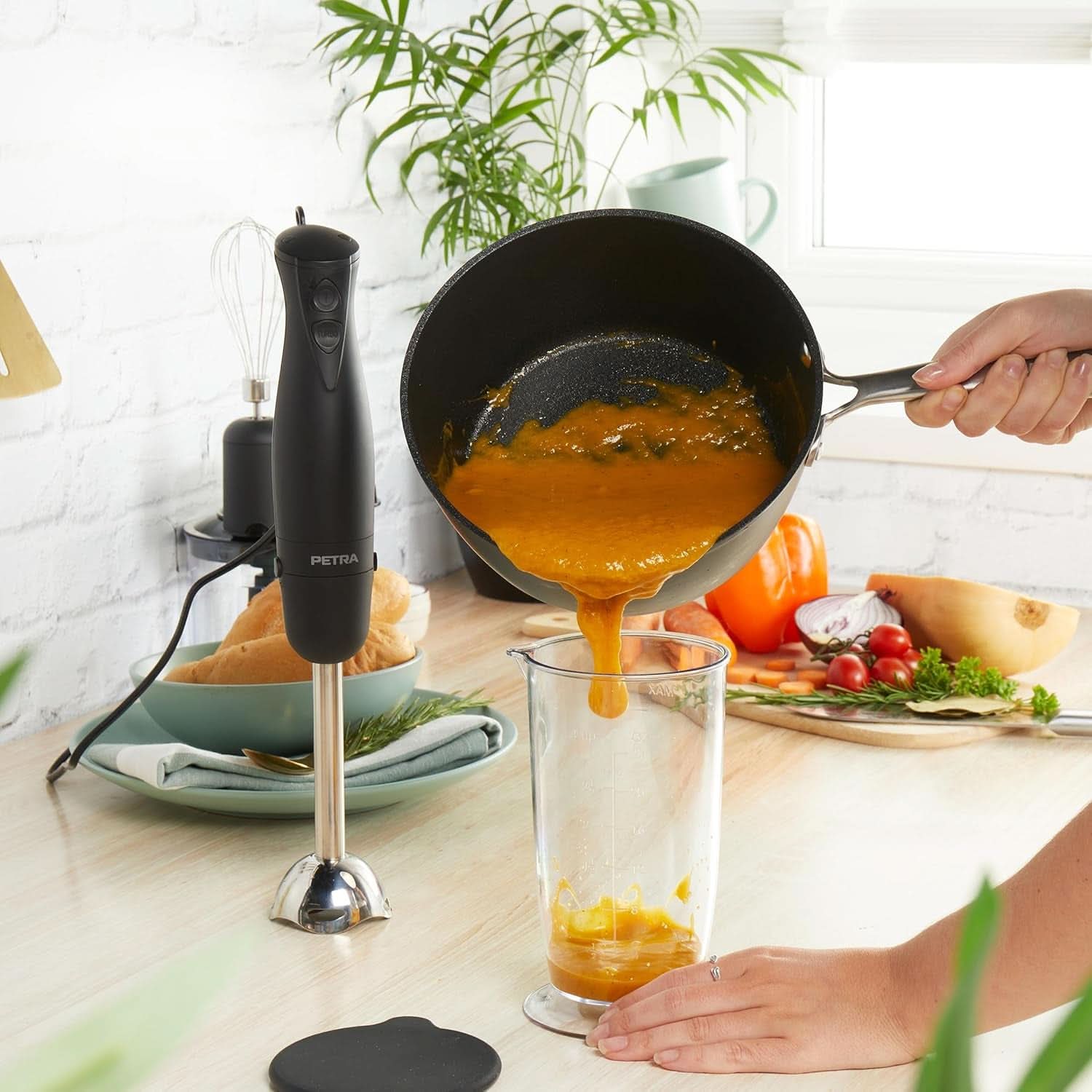 Petra PT2827BMBLKVDE Mikser 3 w 1 – nasadki niezawierające Bpa, 500 ml-Schüssel, 700 ml-Becher, Schneebesen, Mixen, Zerkleinern, 2 Geschwindigkeiten, Edelstahlklingen, Für Babynahrung, Smoothies, Saucen, 350 W Sklep dla matek i dzieci