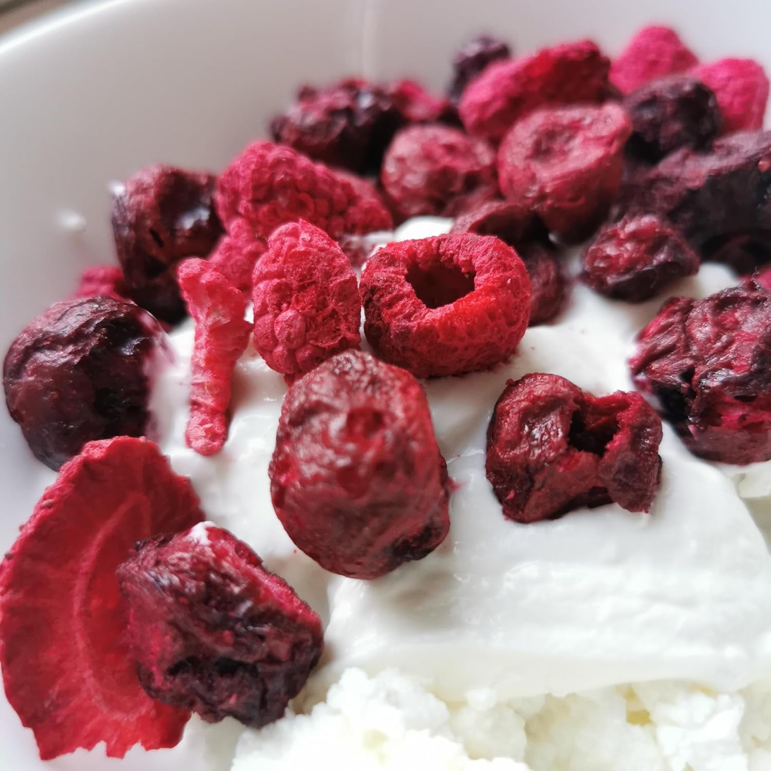 Freeze Dried Fruit Red Fruit Mix | XL 300g Freeze Dried Strawberries Raspberries Sour Cherries Dried Fruit Mix | Freeze Dried Fruit Strawberry Raspberry Sour Cherry | ZingyZoo Produse deshidratate Naty Shop