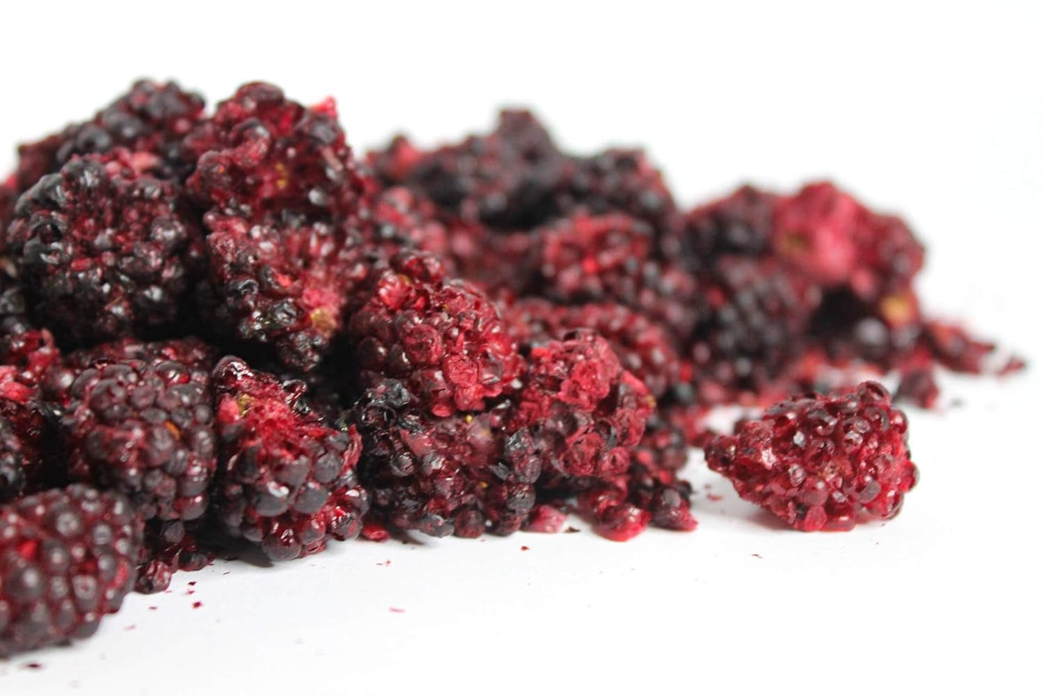 Mure liofilizate întregi 100g - Fructe liofilizate - Fructe uscate liofilizate - Mure întregi liofilizate pentru coacere, decorare prăjituri, gustări, muesli, deserturi Produse deshidratate Naty Shop