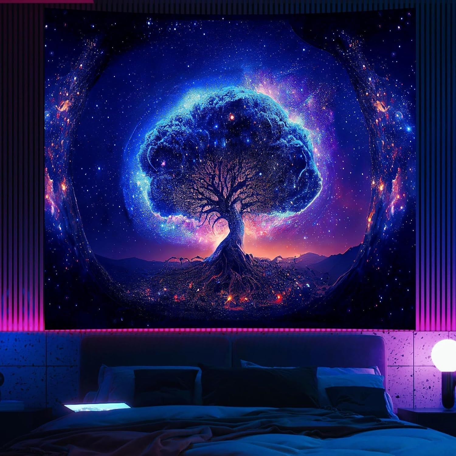 Tapiserie copac lumina neagra spatiala estetica Casa - Accesorii si Decoratiuni Naty Shop